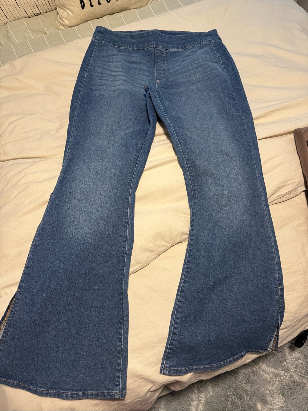 SO Blue Women's Flare Jeans - Classic Indigo